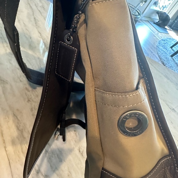 Men’s Coach Messenger Bag - Picture 7 of 7